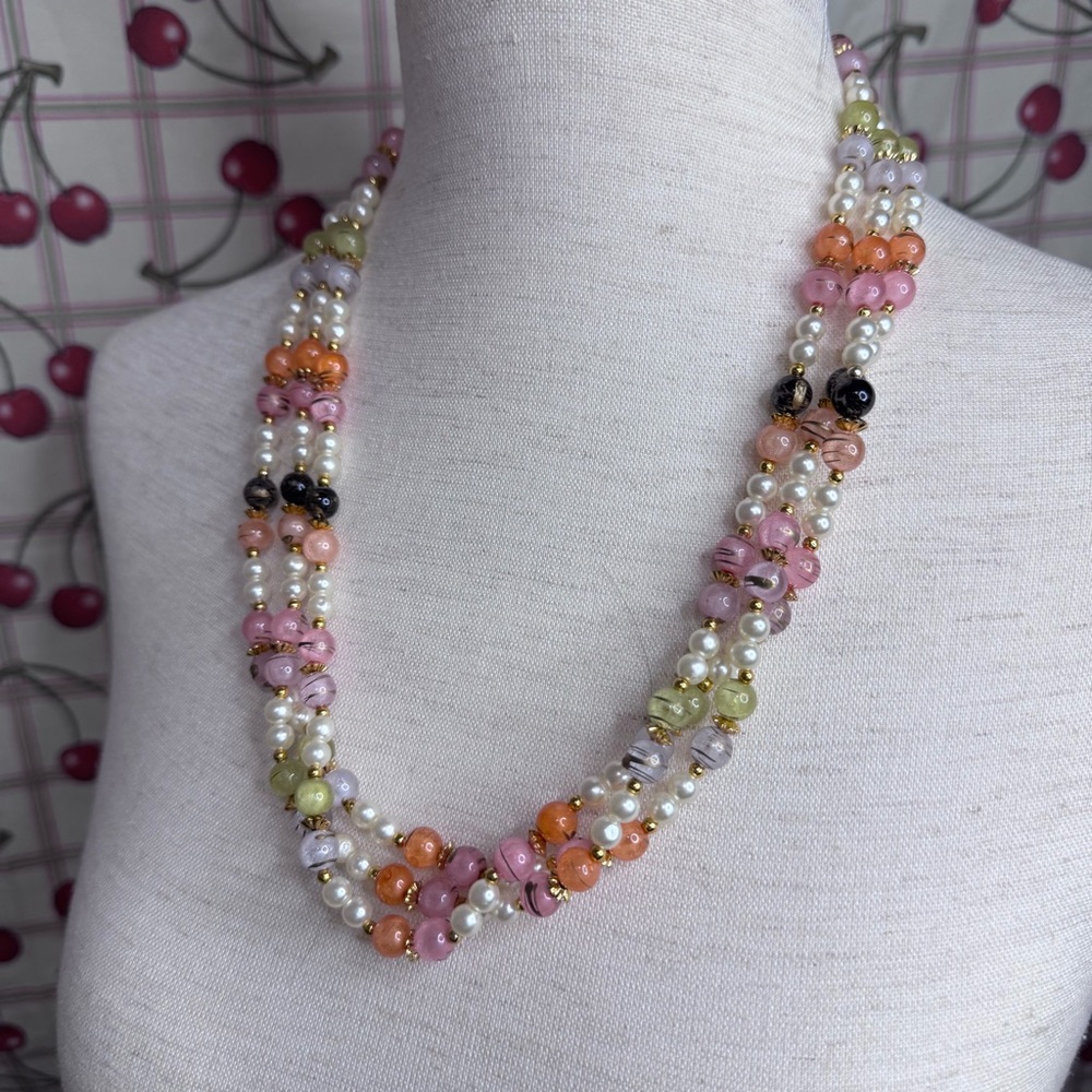Women’s Vintage Multicolor Pink Orange and Yellow Beaded Pearl Necklace